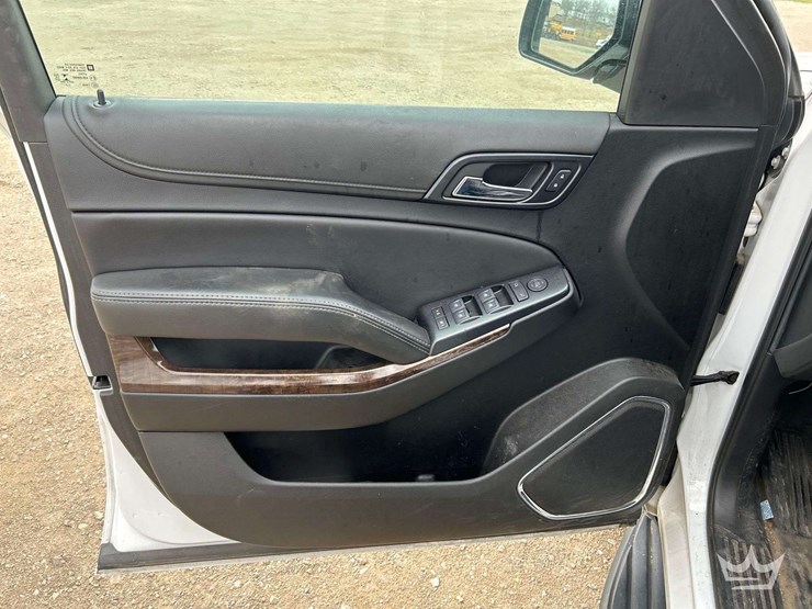 2020-chevrolet-tahoe-image-11