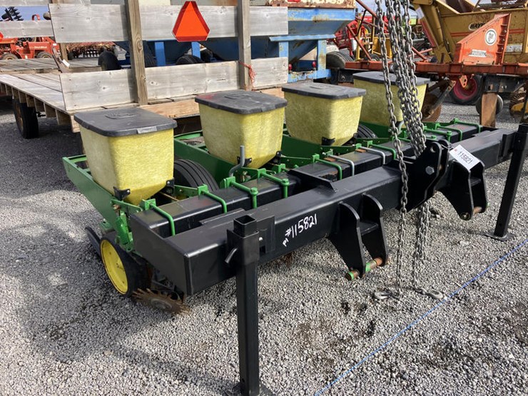 john-deere-7000-image-1