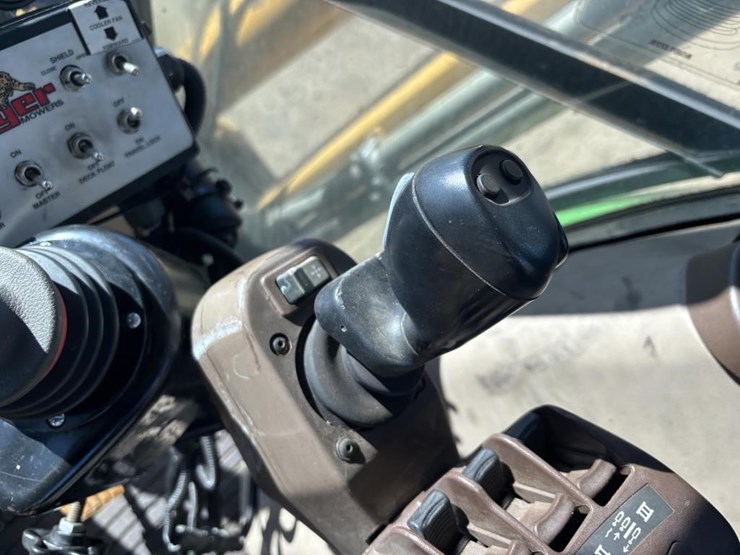 john-deere-7220-image-38