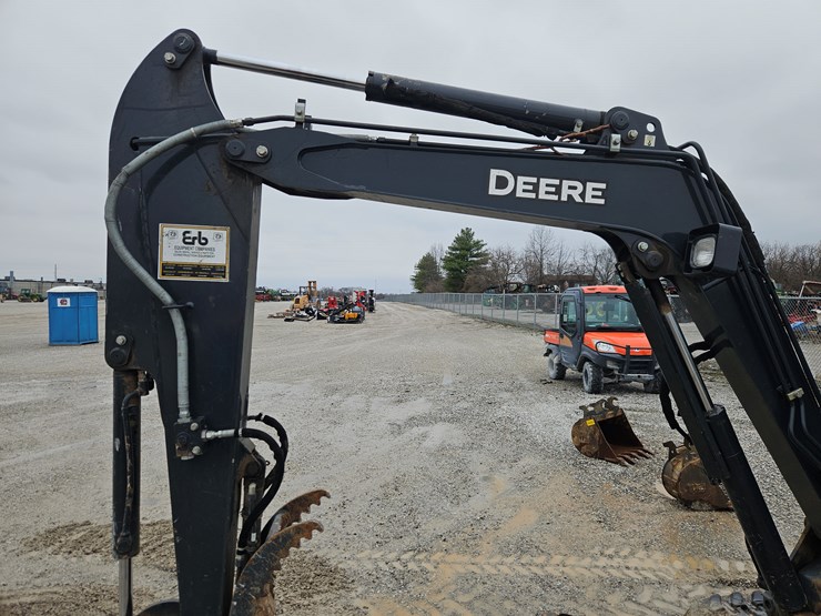 2022-deere-35g-image-4