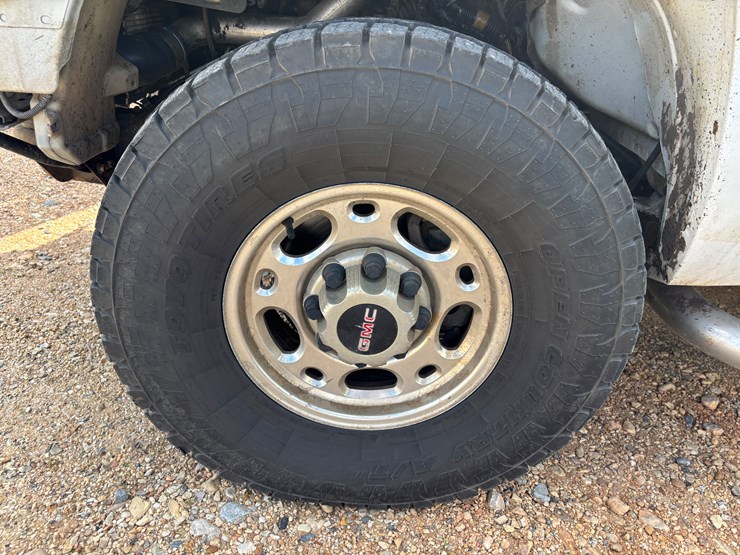 2009-chevrolet-2500-image-17