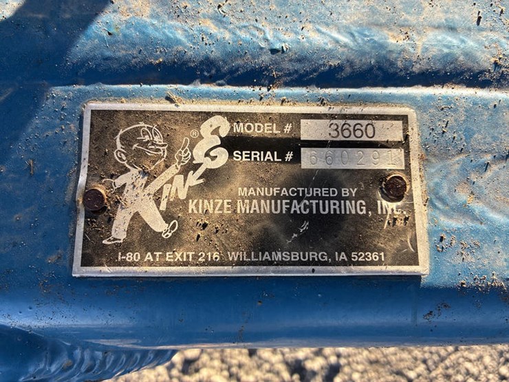 2010-kinze-3660-image-2