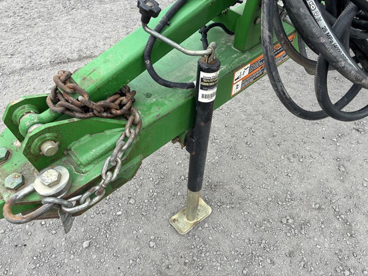 john-deere-2310-image-14