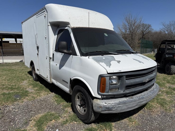 2002-chevrolet-3500-image-3