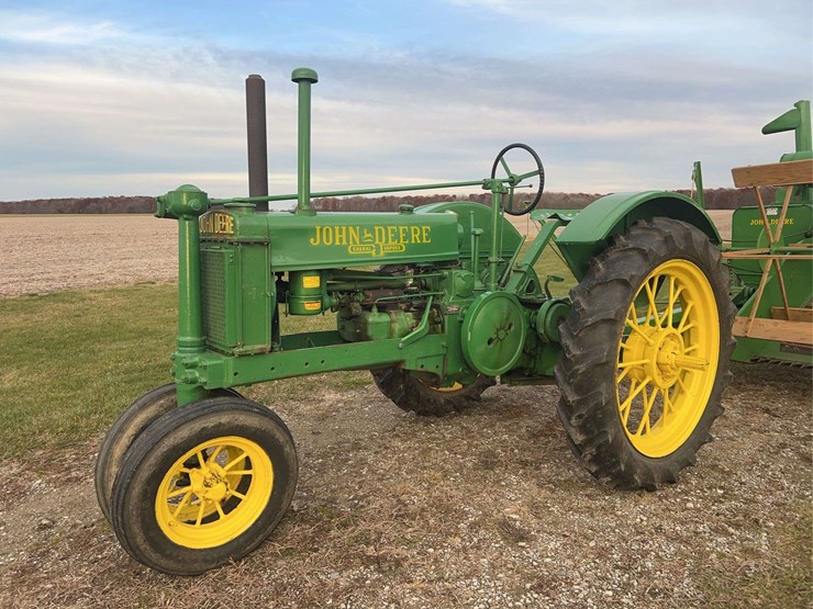 john-deere-model-b-image-1