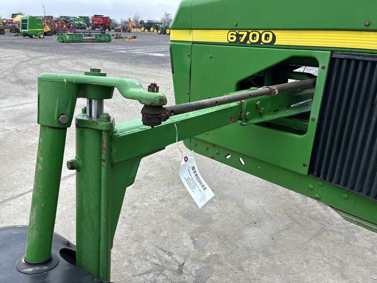 2000-john-deere-6700-image-41