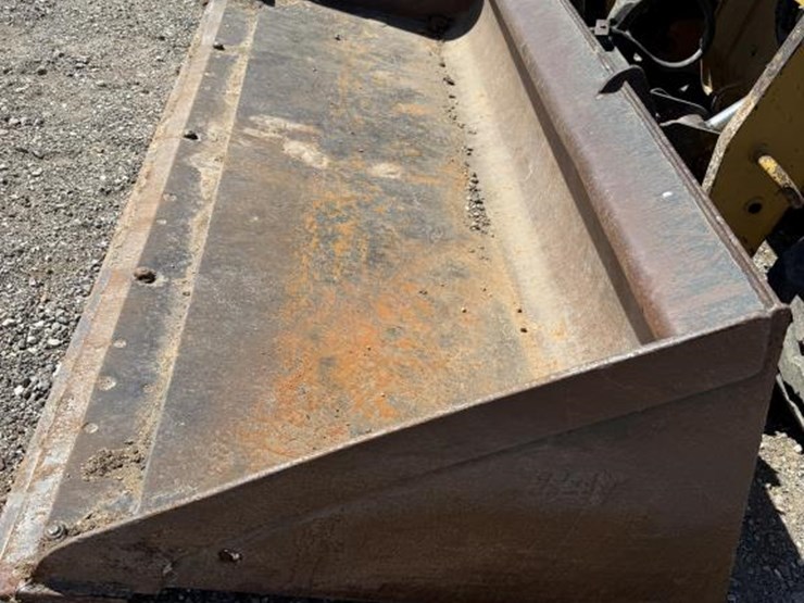 #70-•-cat-2890-two-speed-high-flow-xps-skid-steer-image-2