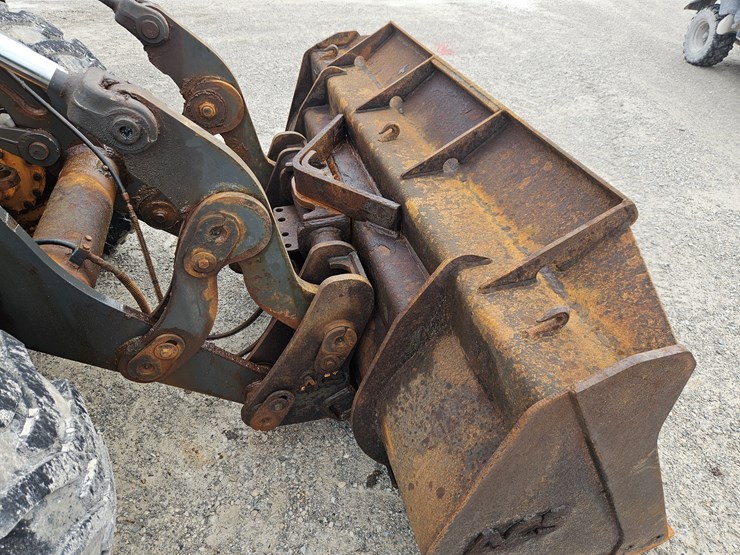 2004-case-521d-image-23