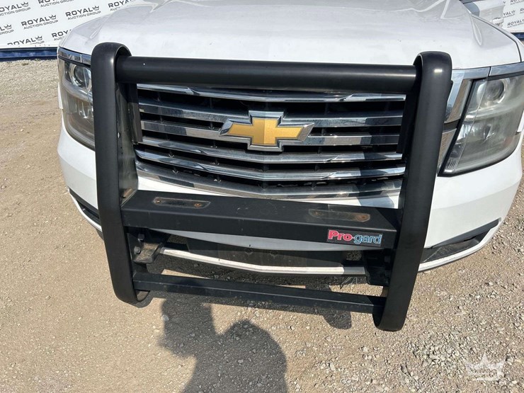 2020-chevrolet-tahoe-image-24
