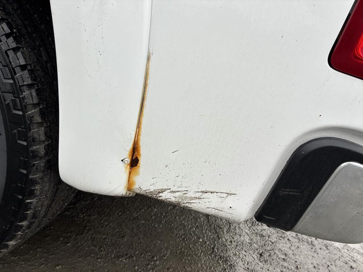 2011-gmc-sierra-1500-image-19