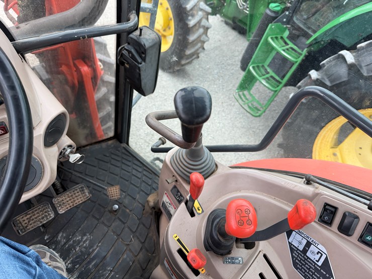 2007-kubota-m8540-image-10