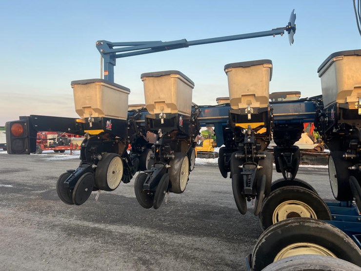 2004-kinze-3500-image-8