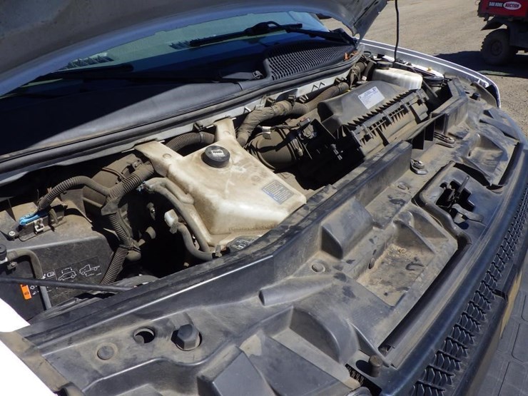 2018-chevrolet-express-2500-image-11