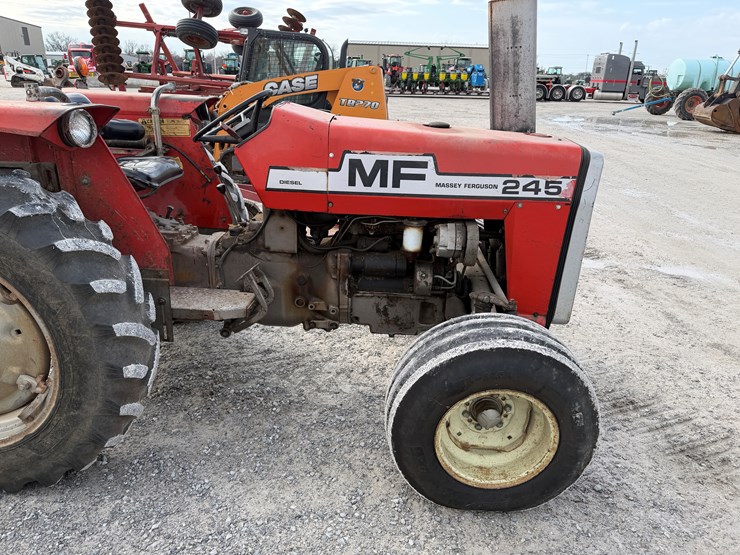 1979-massey-ferguson-245-image-13