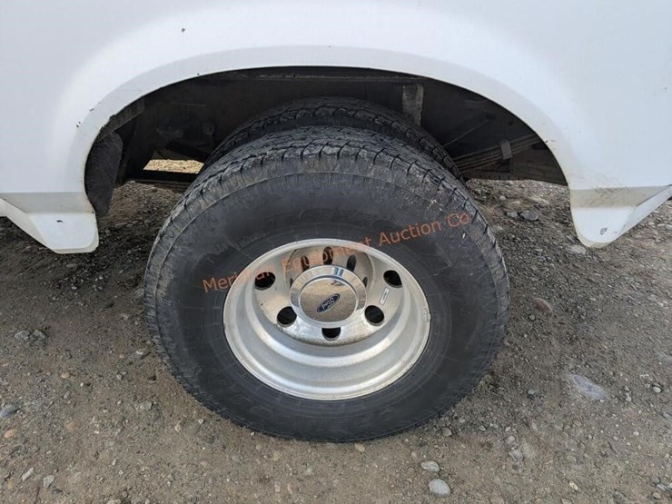 1995-ford-f350-xlt-image-32