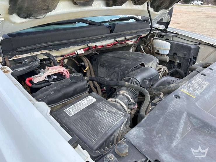 2008-gmc-3500-hd-4x4-ext.-cab-9ft.-flatbed-truck-image-9