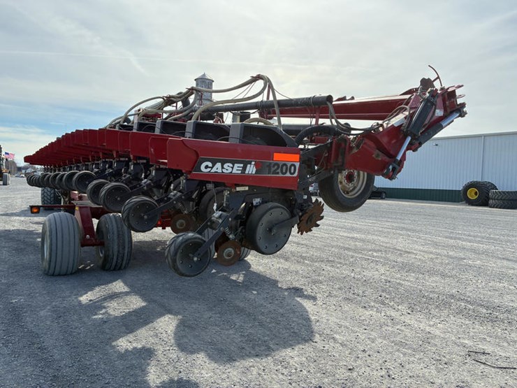 case-ih-1200-image-13