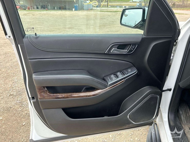 2020-chevrolet-tahoe-image-12