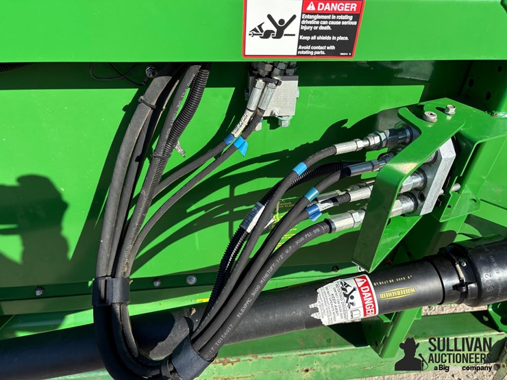 2017-john-deere-635f-image-14