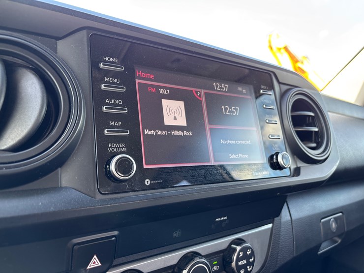 2022-toyota-tacoma-image-26