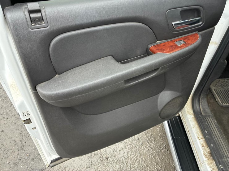 2011-gmc-sierra-1500-image-31