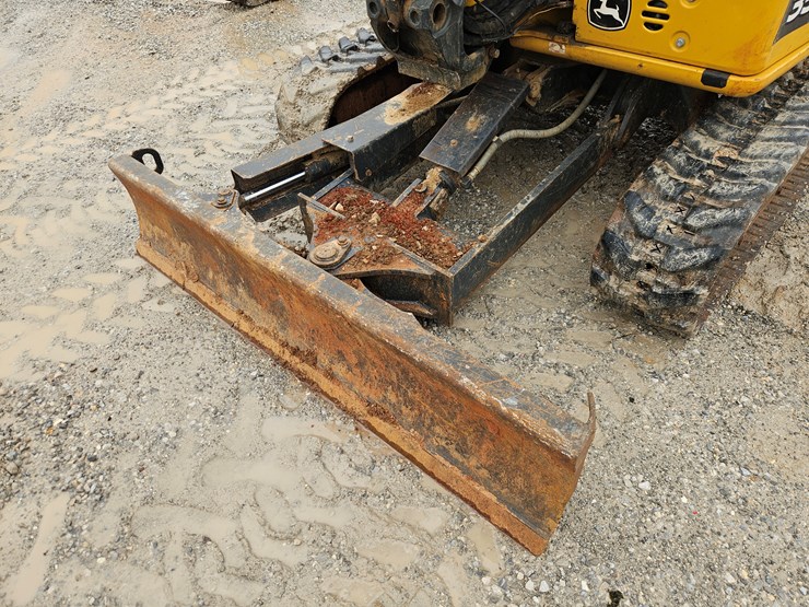 2022-deere-35g-image-6