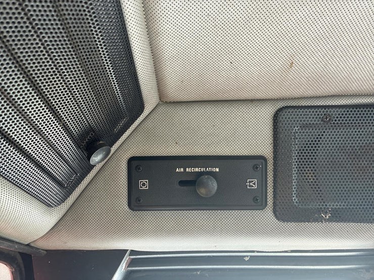 1994-case-ih-1666-image-81