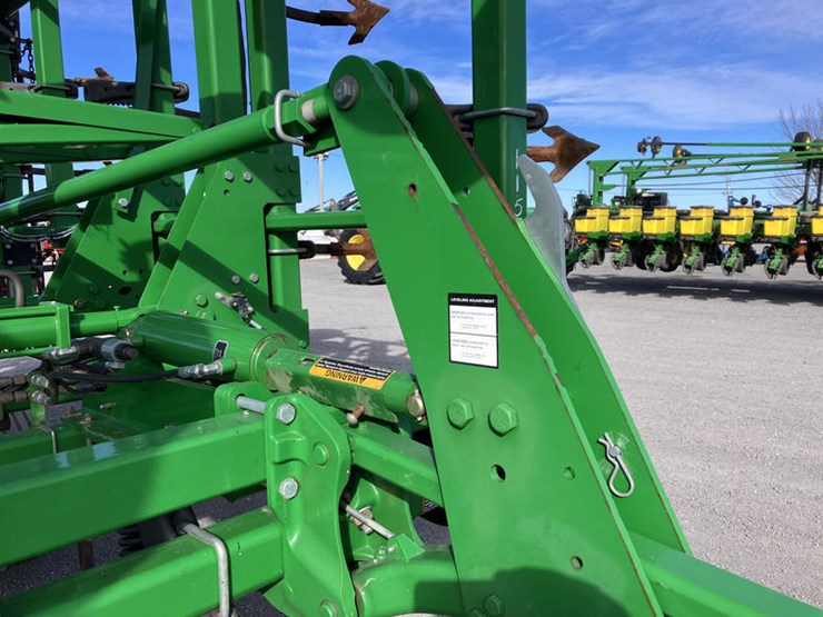 john-deere-2210-image-8