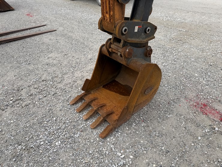 2019-case-cx57c-image-25