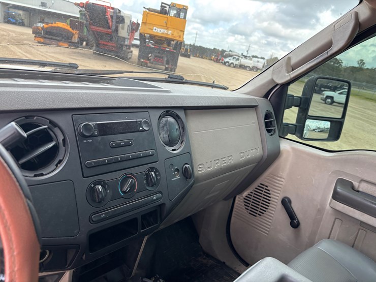 2010-ford-f250-image-10