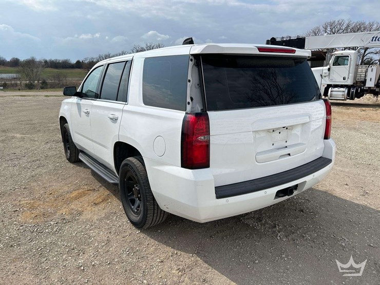 2020-chevrolet-tahoe-image-2