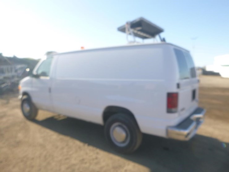 2006-ford-e250-image-4