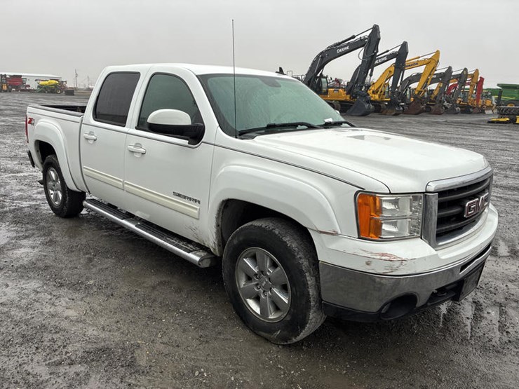 2011-gmc-sierra-1500-image-8