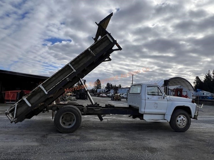 1975-ford-f600-image-11
