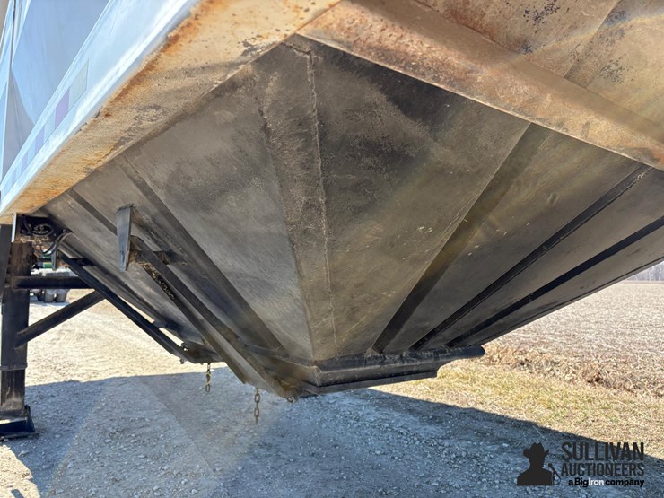 2002-wheeler-hopper-bottom-40'-t/a-grain-trailer-image-17