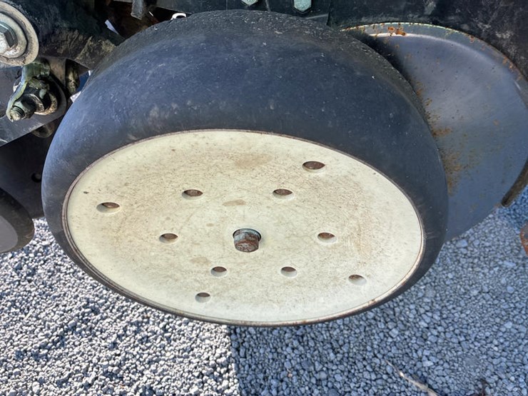 2009-kinze-3000-image-51