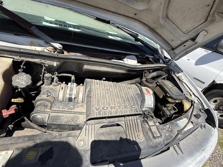 2001-chevrolet-express-3500-image-21