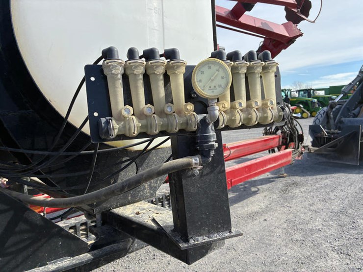 case-ih-1200-image-24