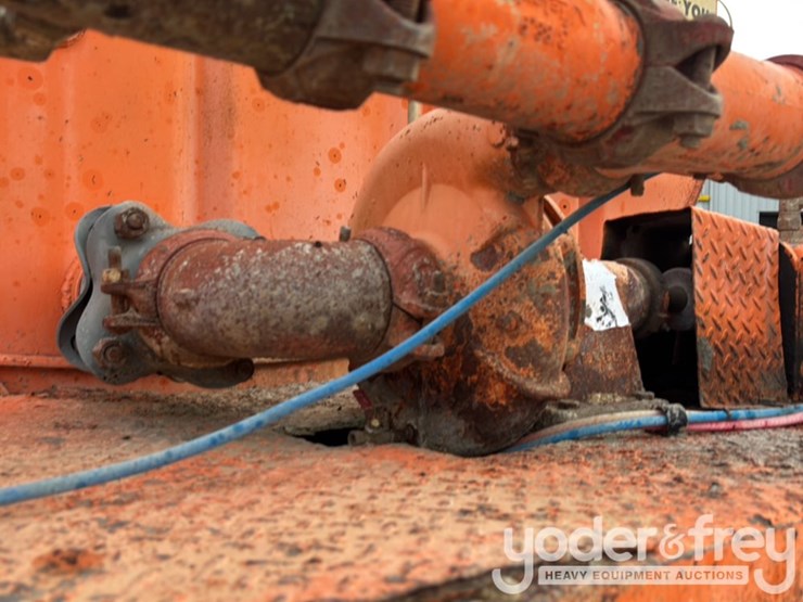 2007-international-7600-image-28