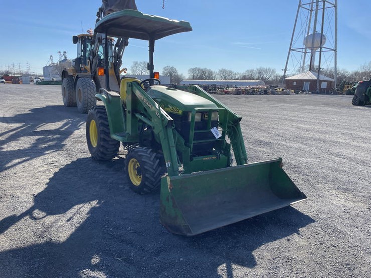 john-deere-4200-image-2