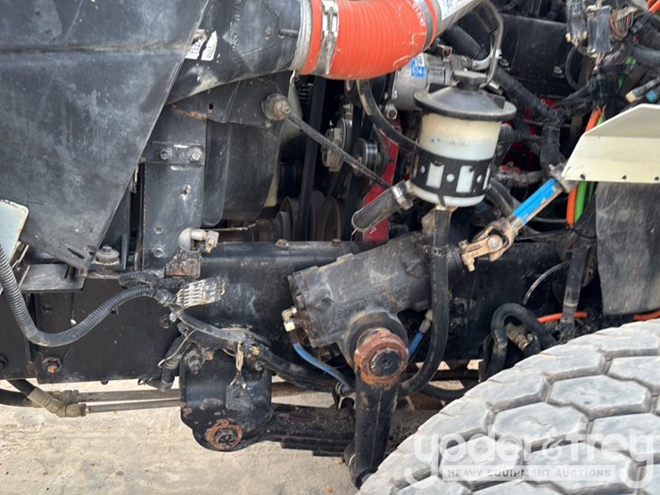 2007-international-7600-image-41