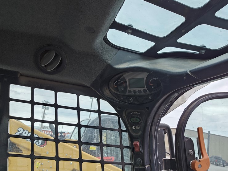 2020-bobcat-t770-image-11