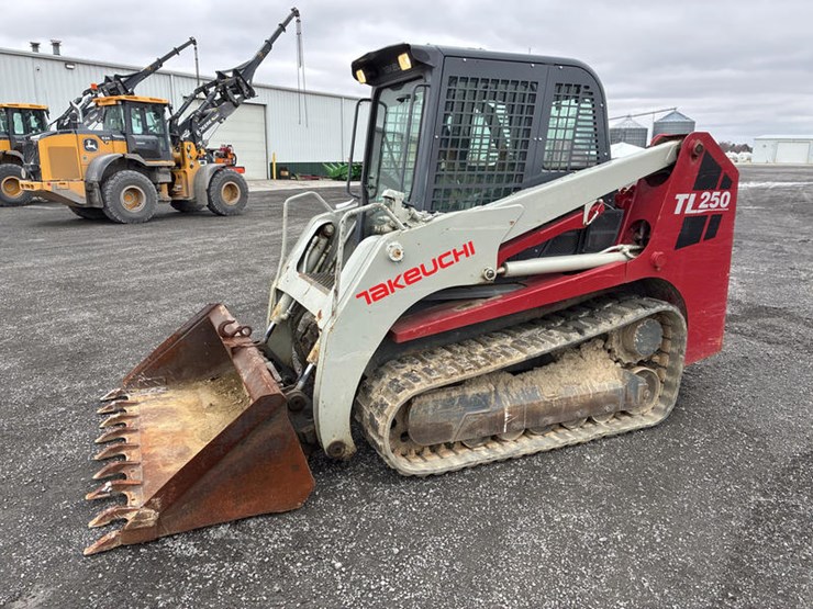 takeuchi-tl250-image-1