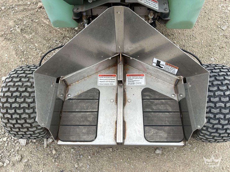 2021-permagreen-ride-on-speader-sprayer-image-18