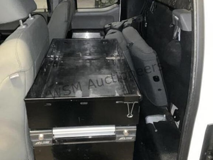 2017-ford-f550-image-26