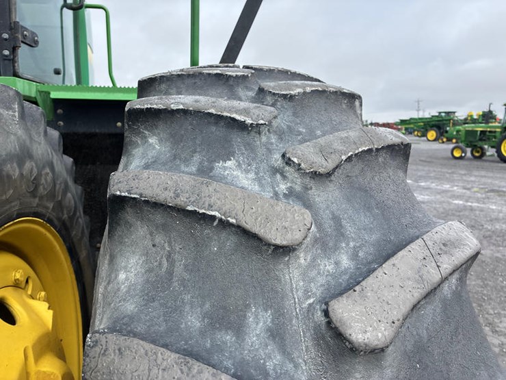 2000-john-deere-9100-image-38