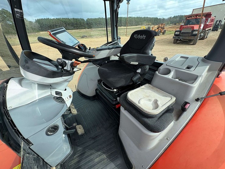 2020-kubota-m7-171-image-12