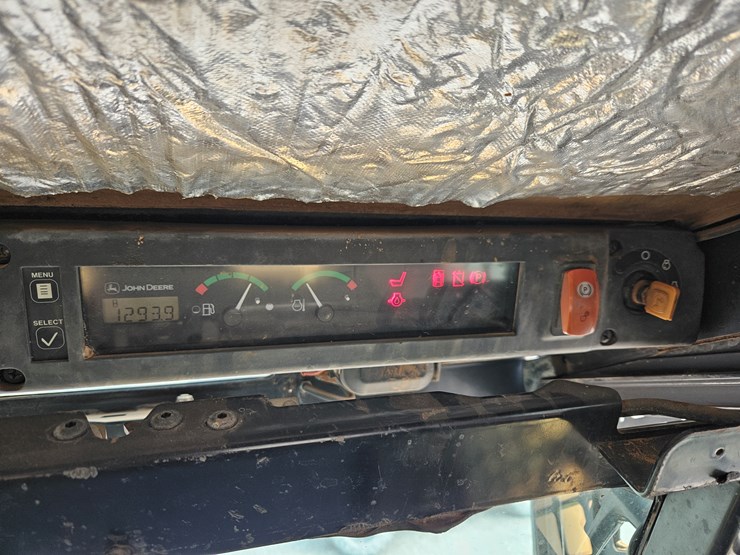 2006-john-deere-320-image-11