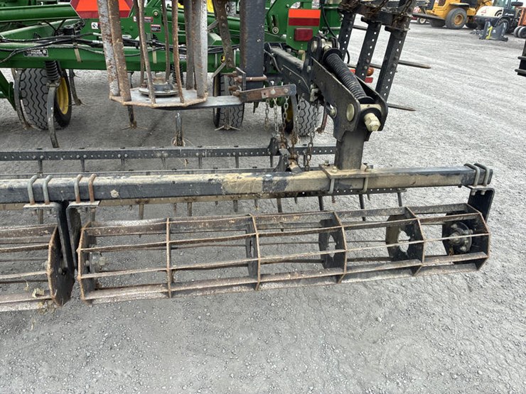 john-deere-2310-image-48