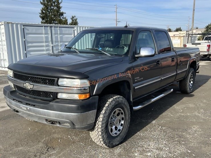 2002-chevrolet-silverado-2500-image-1
